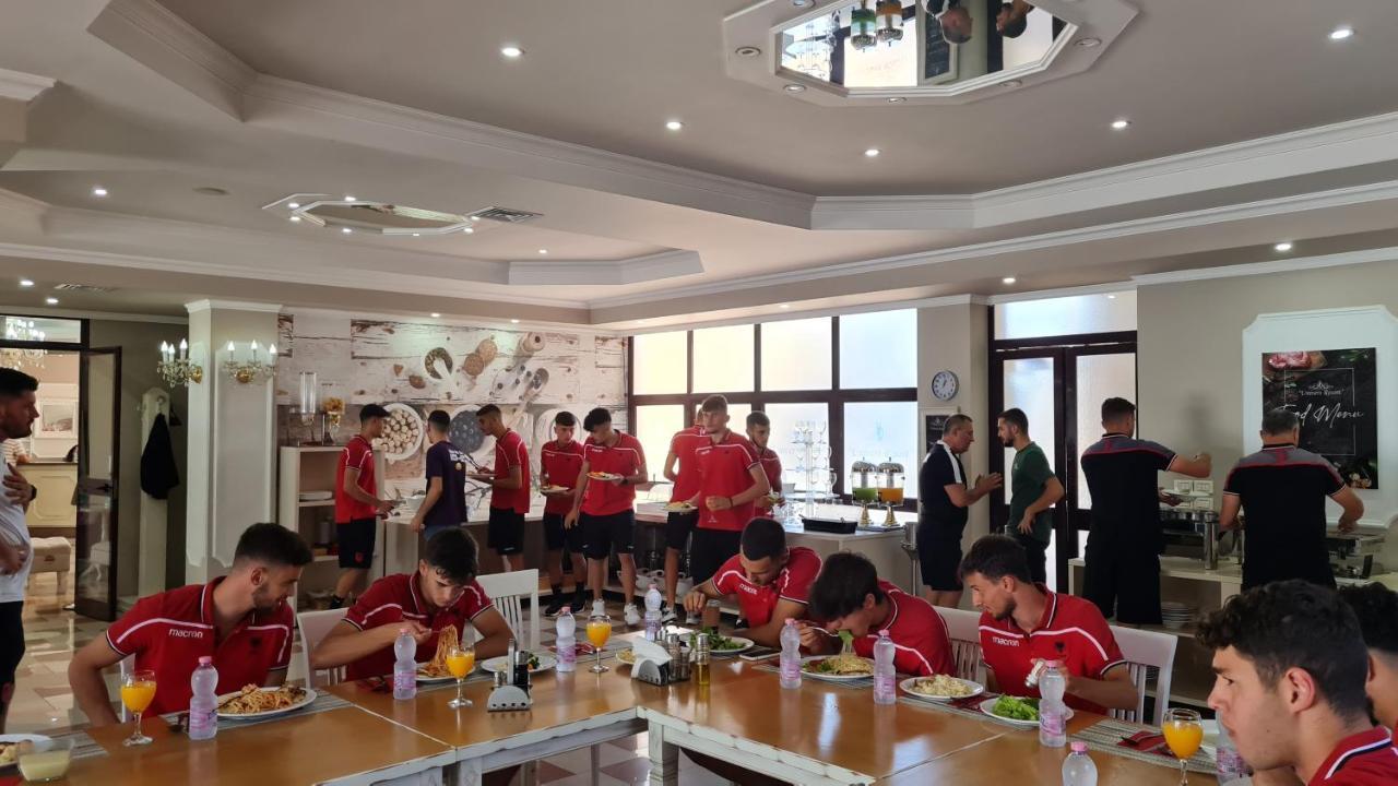 Univers Resort Elbasan Luaran gambar