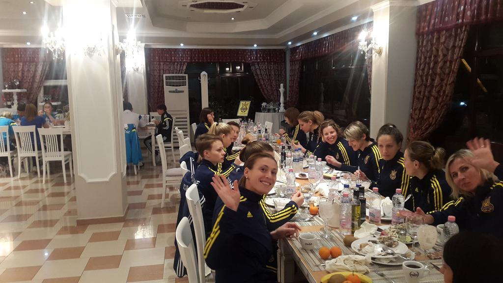 Univers Resort Elbasan Luaran gambar