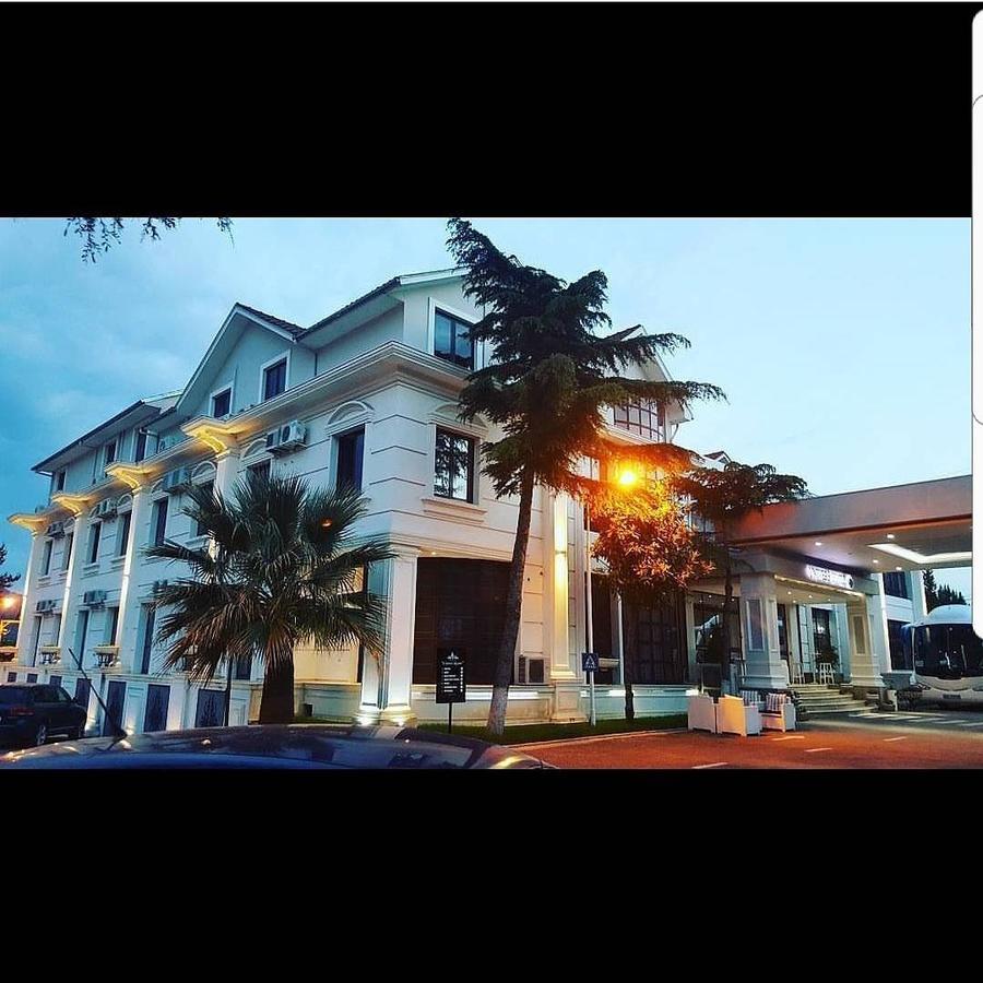 Univers Resort Elbasan Luaran gambar
