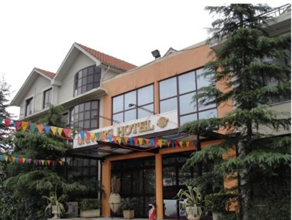 Univers Resort Elbasan Luaran gambar